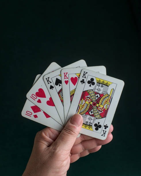 badut app interface showing live football markets and casino games on mobile screen